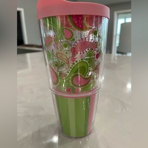 Very good condition, 24 ounce Tervis tumbler with pink lid